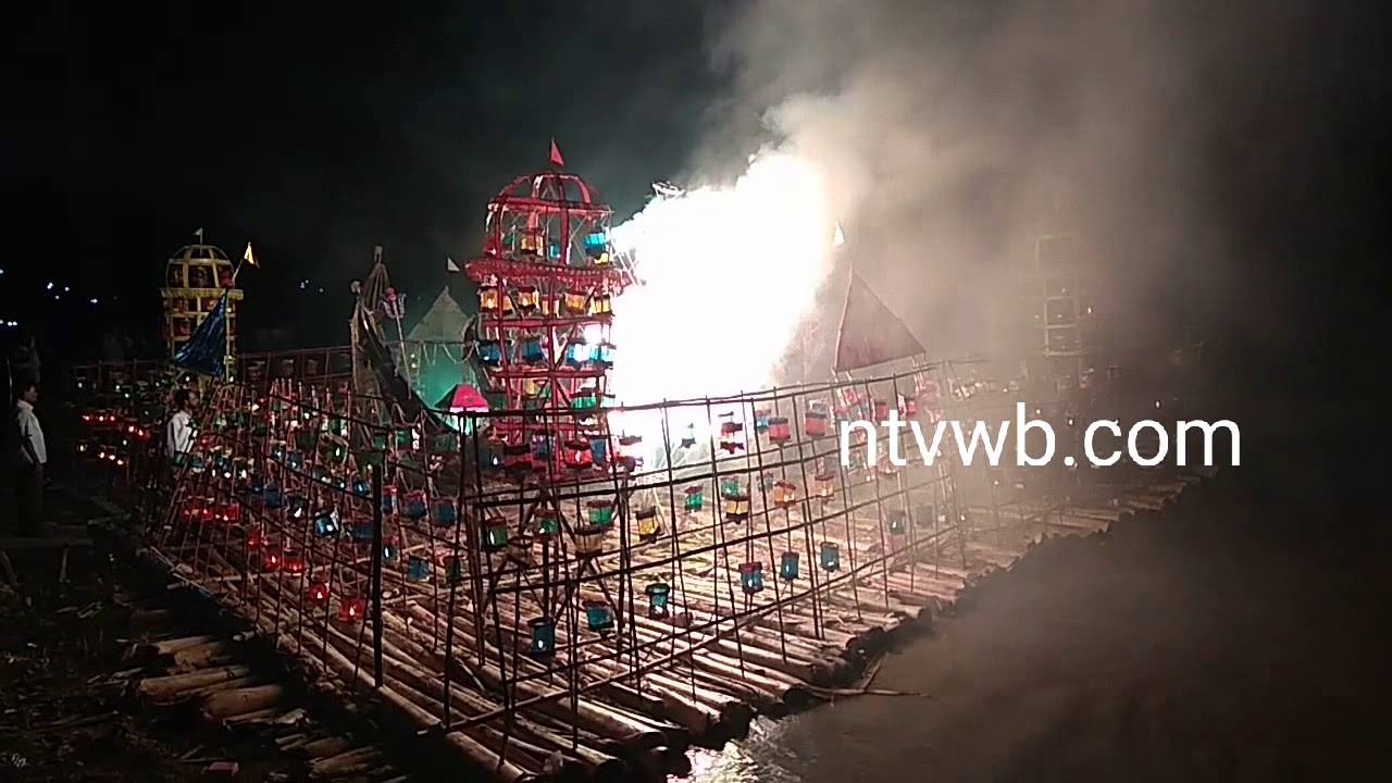তিনশো বছরের ঐতিহ্যের মুর্শিদাবাদের বেড়া উৎসব