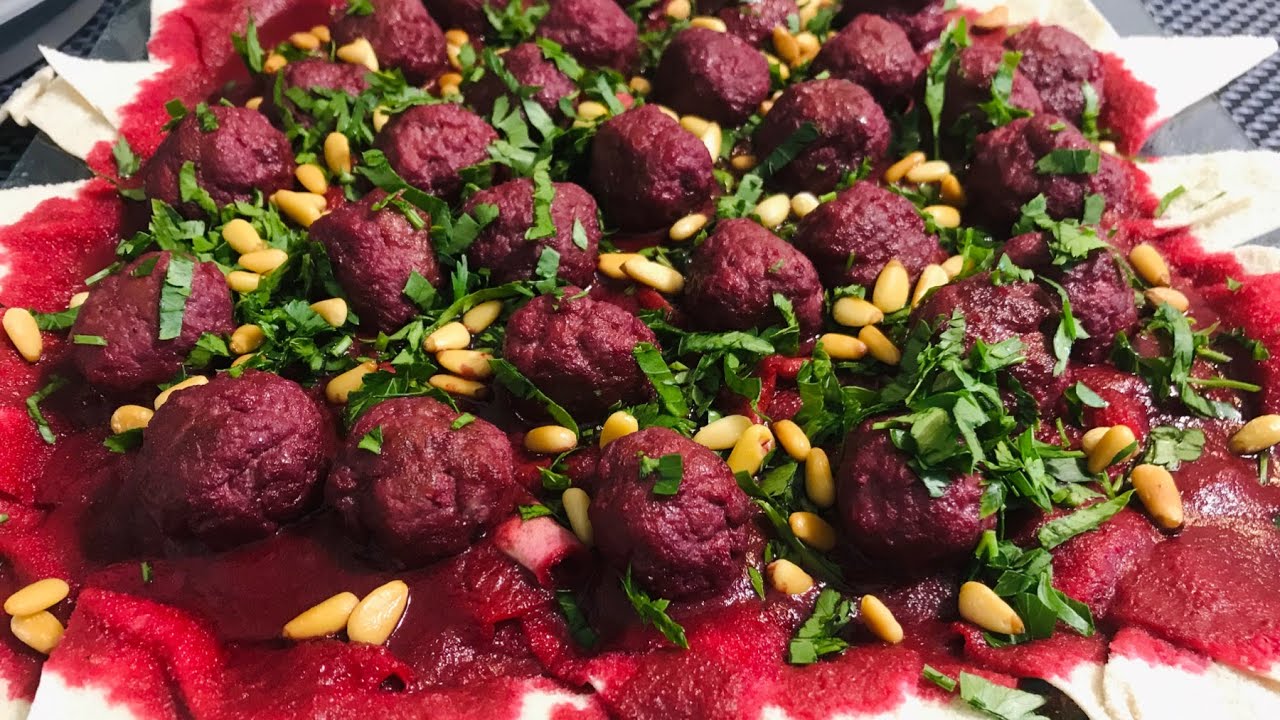 لحمة بكرز على الطريقة الحلبية🍒🍒 مزيج رااائع بين الحلو والحامض والطعم ولا أطيب