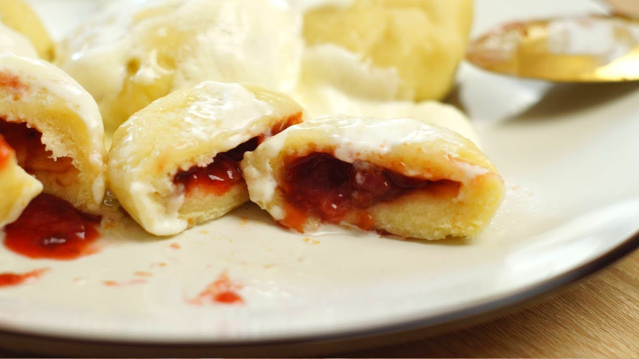 Knedle - potatoe dumplings with plums filling | Polish Food