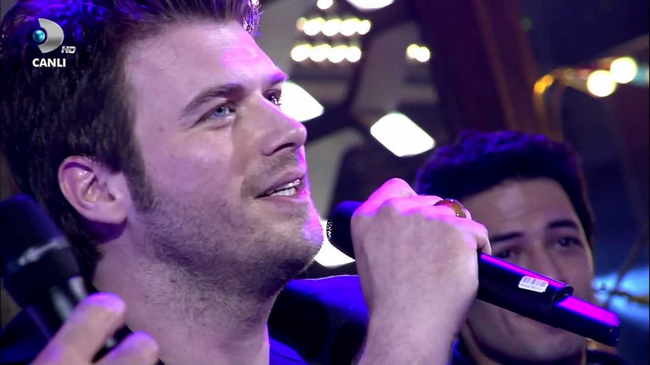 Yılmaz Erdoğan & Kıvanç Tatlıtuğ KUZEY Tabip Sen Elleme (Bul Getir) - Beyaz Show da düet