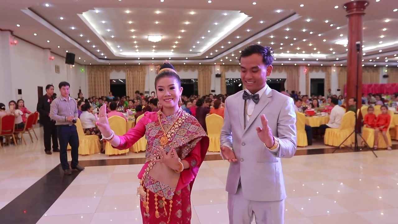 ລຳວົງລາວ ເຈົ້າບ່າວເຈົ້າສາວ ຟ້ອນງາມ ສົມຮັກສົມຣົດ - ພັດຕະຄານອຸດົມຄຳ Oudomkham restaurant