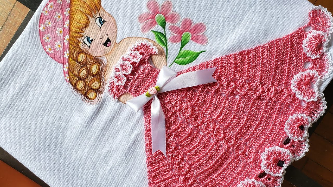 vestido de crochê em ponto leques 3D para boneca pintada.