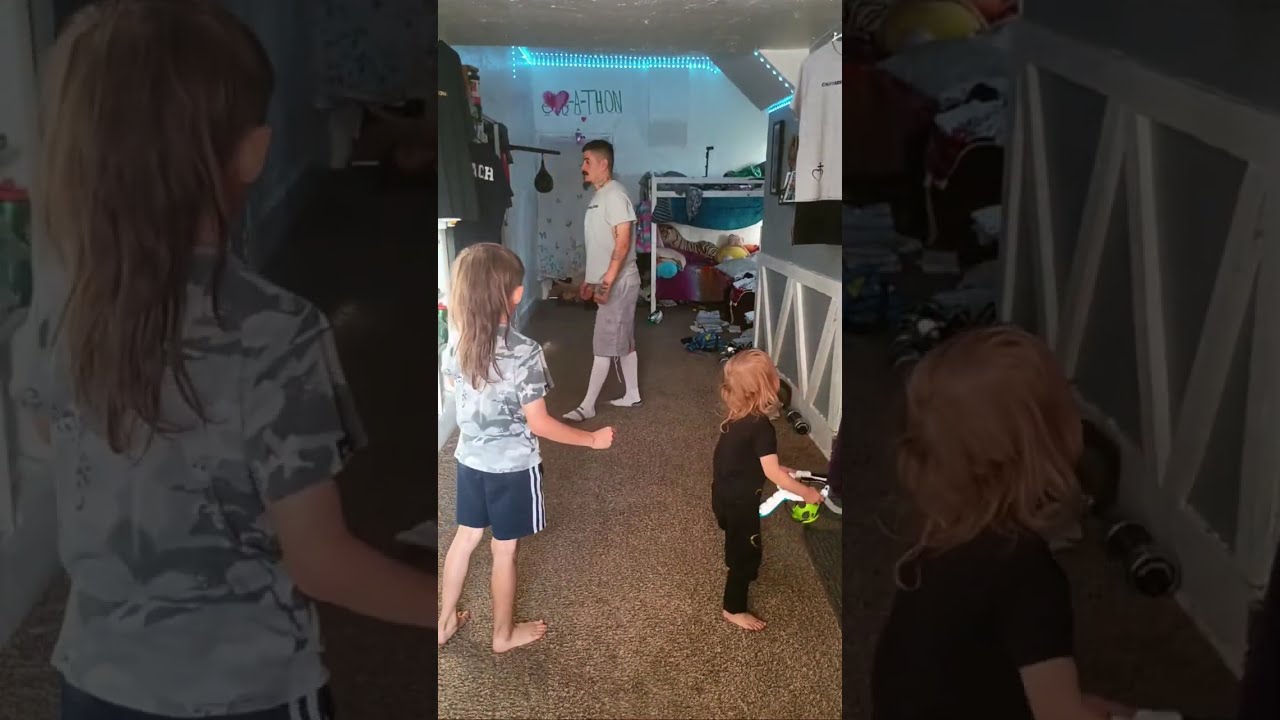 Chavarria Strong live! Family Fitness! 💪 #chavarriastrong #family #fitness #live #irl #irlstream