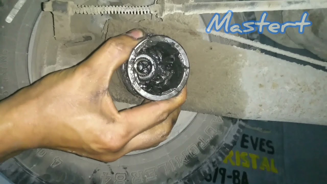 pongo primera y acelero y no avanza la mototaxi(palier dado copa destrozado )
