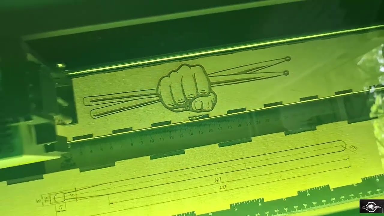 Custom Drumstick Gift Case &mdash; laser engraving, free worldwide shipping. Geschenkbox f&uuml;r Schlagzeuger