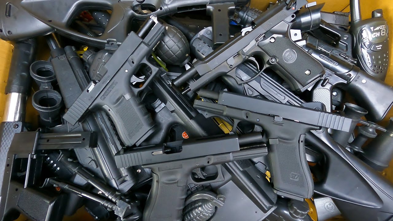 INSANE Blackout Toy Gun Arsenal! Glock 17, MP5, Beretta M92 & Airsoft Pistols Collection