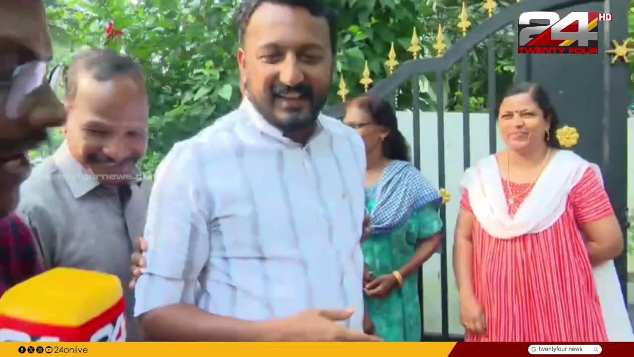 'പാലക്കാട്ടുകാരെ പേടിപ്പിക്കാൻ നോക്കുകയാണ് എം ബി രാജേഷ്'; വോട്ടർമാരെ കാണാൻ രാഹുലിന്റെ ഓട്ടം