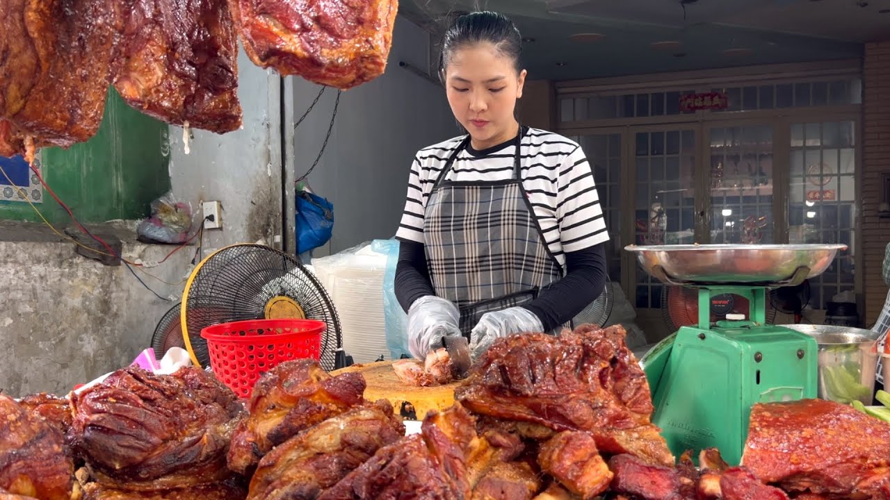 Crazy Speed! Amazing Pork Chopping Performance | Vietnamese Street Food