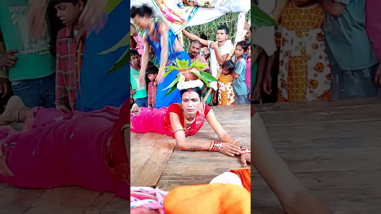 nagin dance ker rahi  Radha