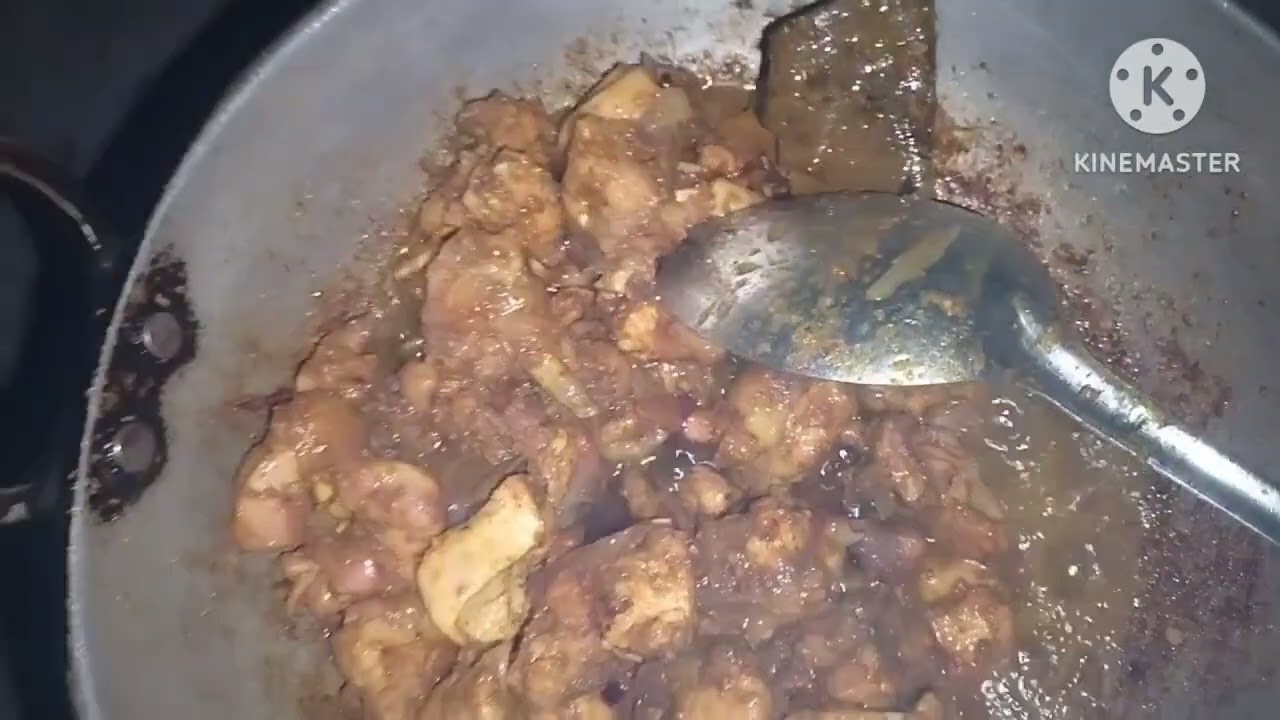 आगोमा पकाएको कुखुराको मासु 