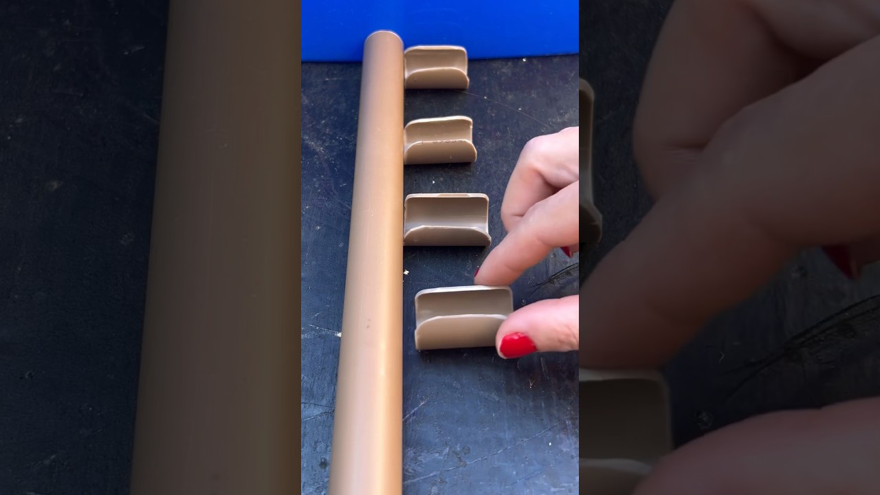 Incr&iacute;vel o que ela fez com o restos de cano PVC #dicas #diy #donadecasa #pvc #casa