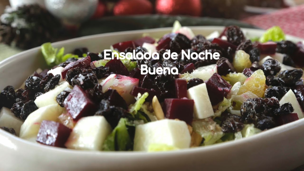 Ensalada de Noche Buena, nutritiva y llena de sabor