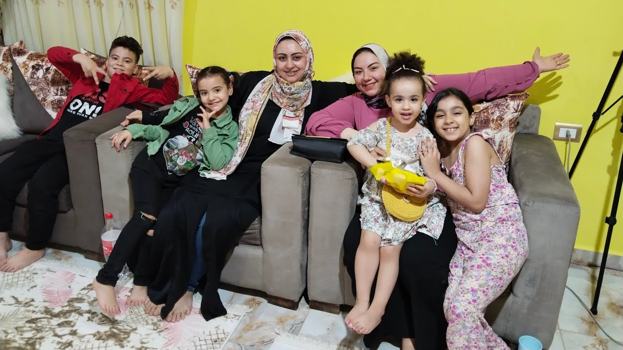 اختي جايه تعيد عليا بعد العيد ما خلص 🥳