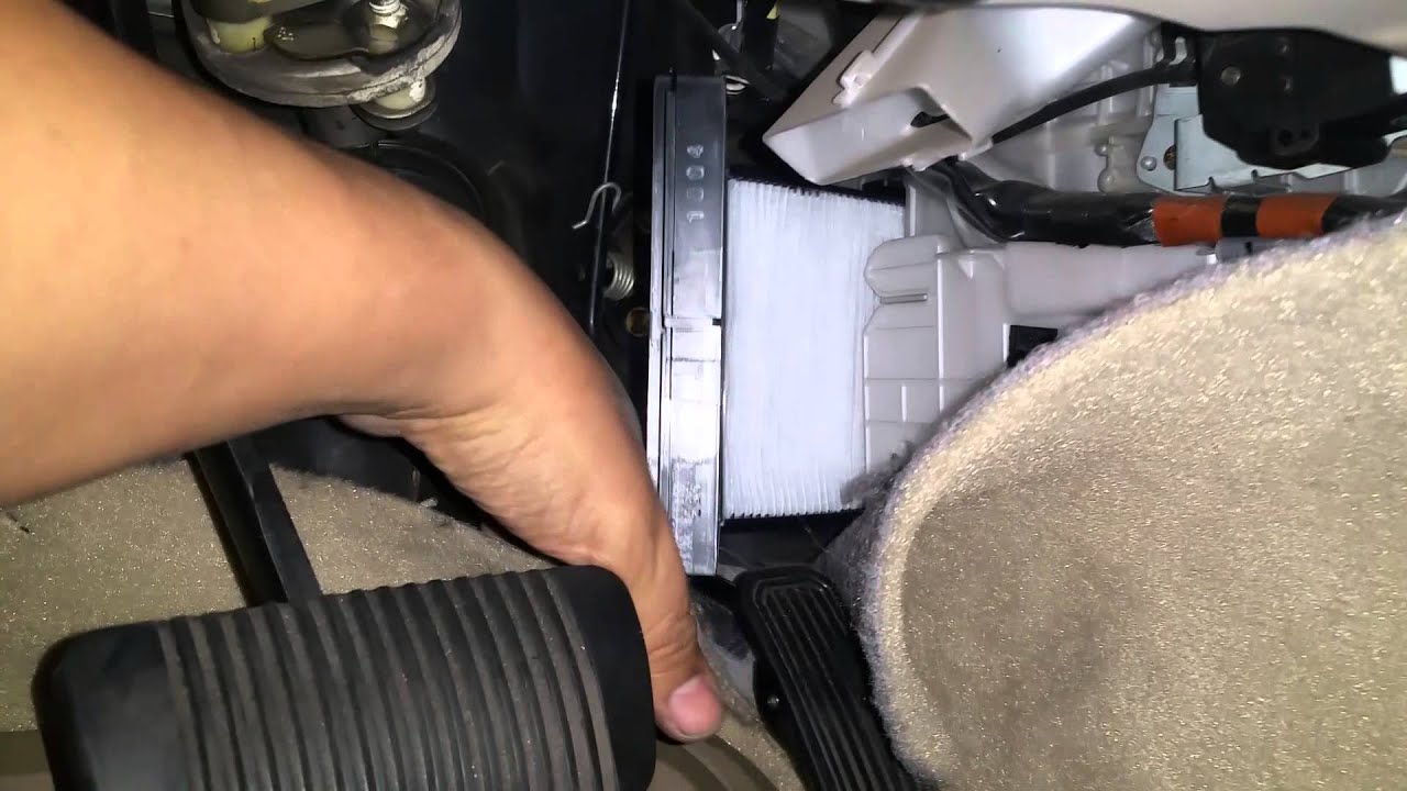 Cabin filter replacement on a 2000 Lexus ES300