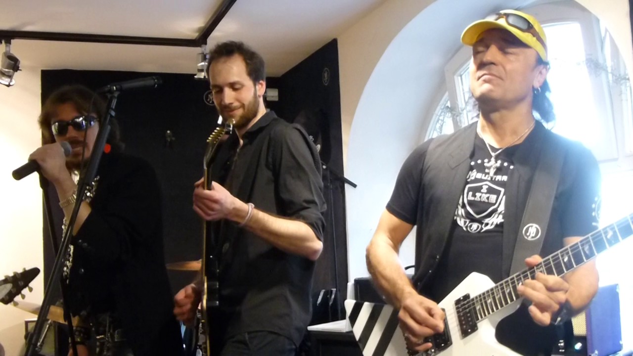 *The Zoo + Matthias Jabs (Scorpions) - Bad Boys Running Wild* (18.03.2017, MJ Guitars, DE-München)