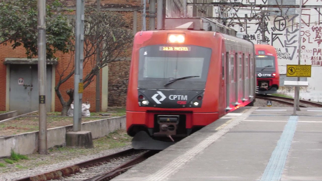 Linha 8 - Série 8500 (8540) e 7000 (7052) na Estação Júlio Prestes