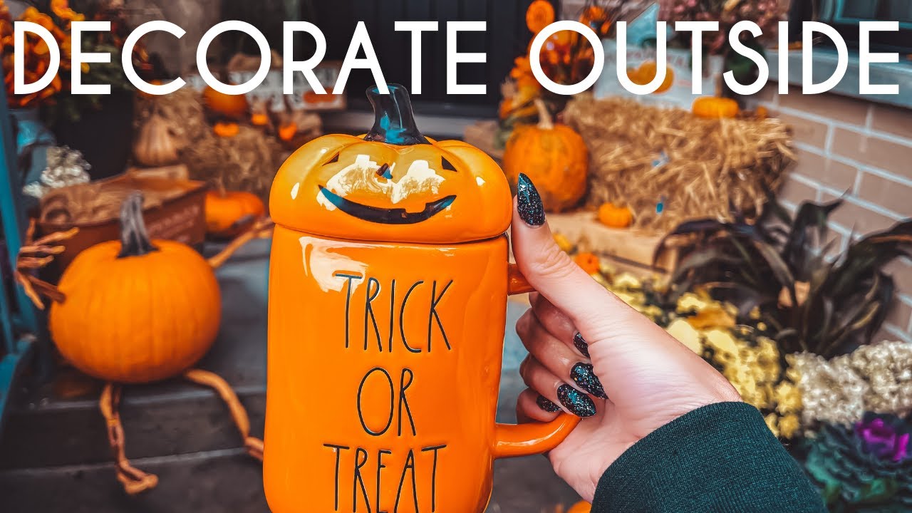 Time to Decorate for Fall & Halloween Outside