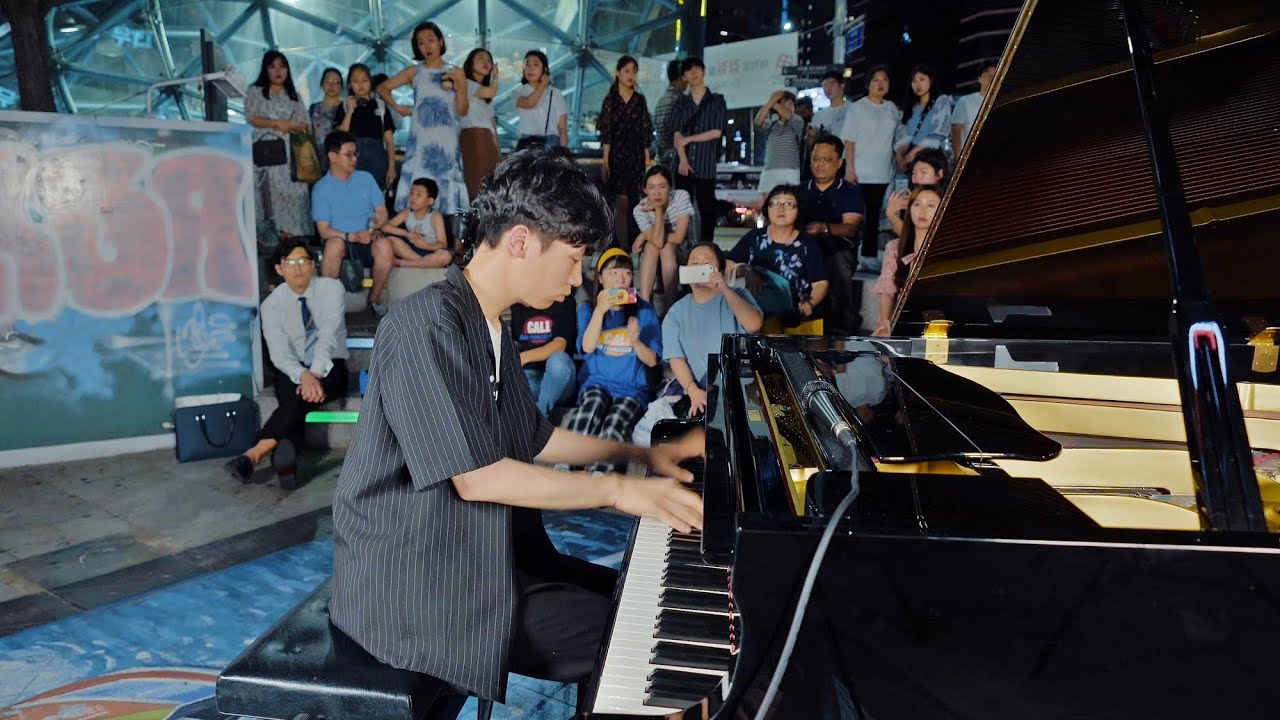 행인들도 감동한 남학생의 즉석 길거리 피아노 연주 ㄷㄷ (센과 치히로의 행방불명 - 언제나 몇번이라도)