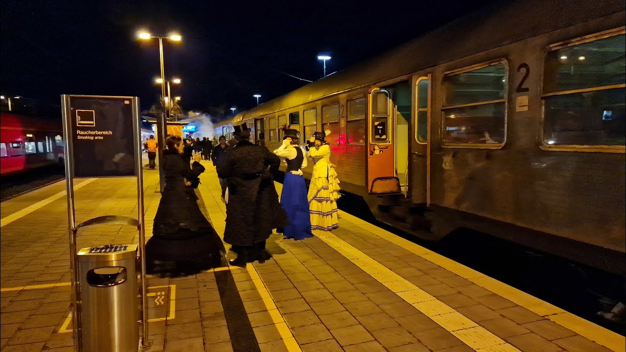 Dampfeisenbahn und Steampunkromatik