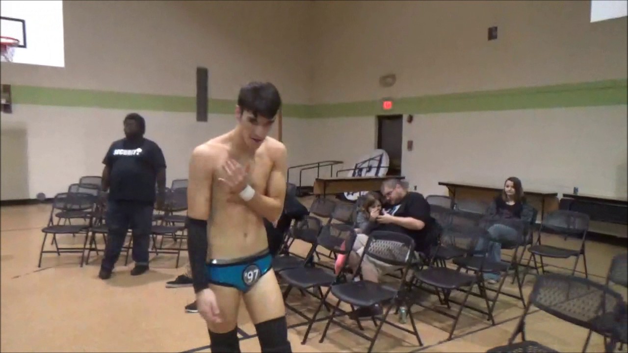 Colt Daniels vs Gavin Glass
