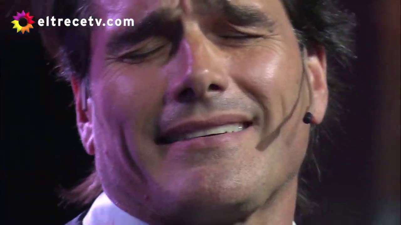 ¡NO SE TU! pero yo creo ver a Luis Miguel  o ¿es Hernán Drago ?