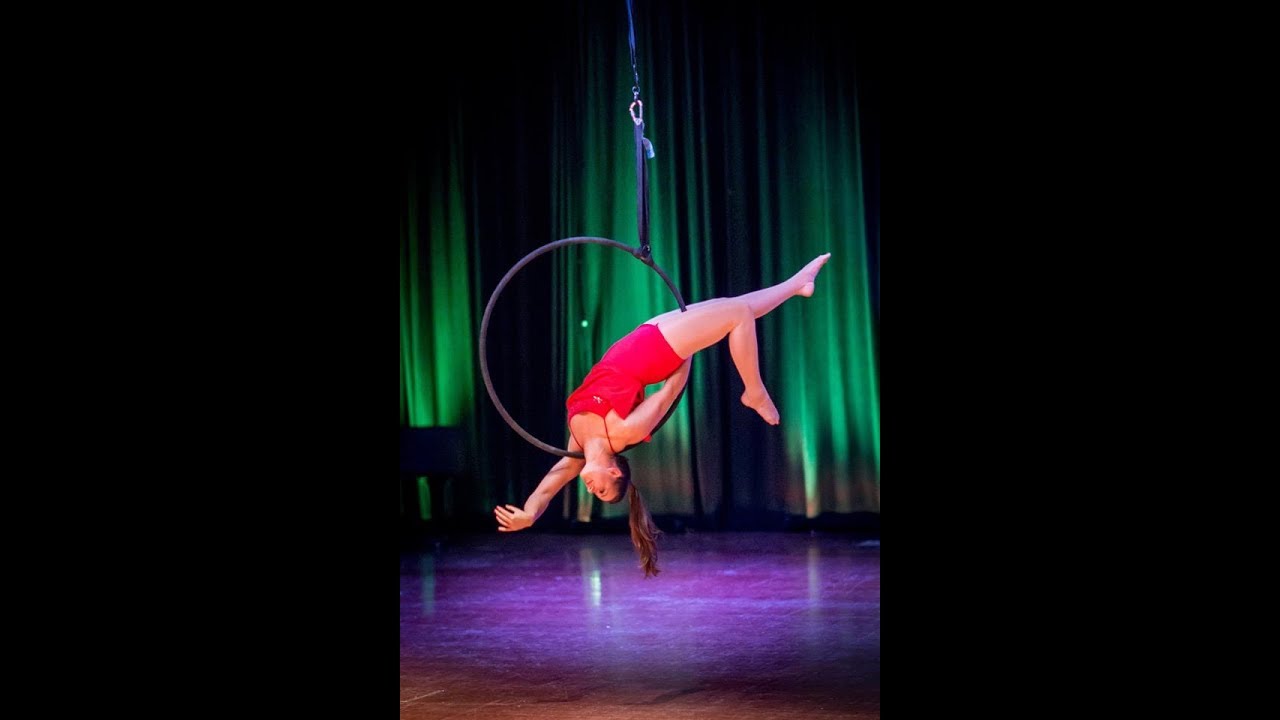 Aerial Hoop / Lyra Performance, Miss Claerial Hoop: 