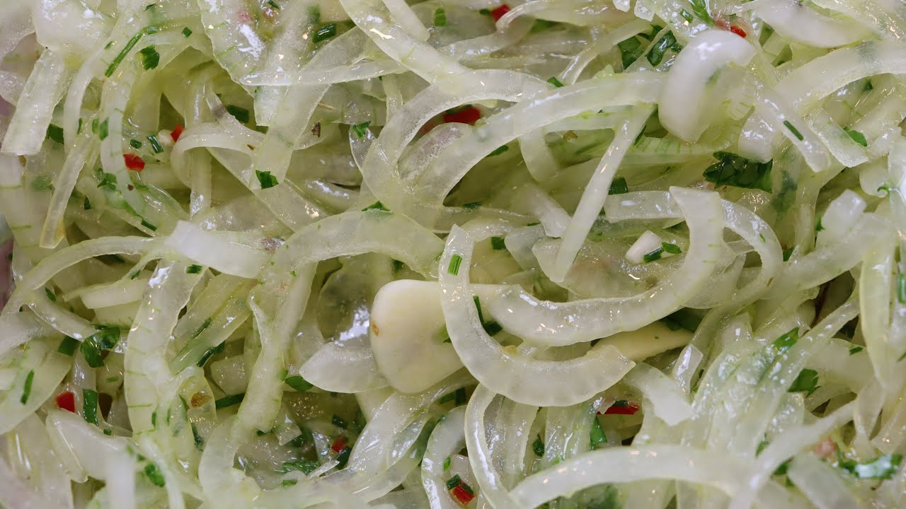 Salada de cebola pra churrasco