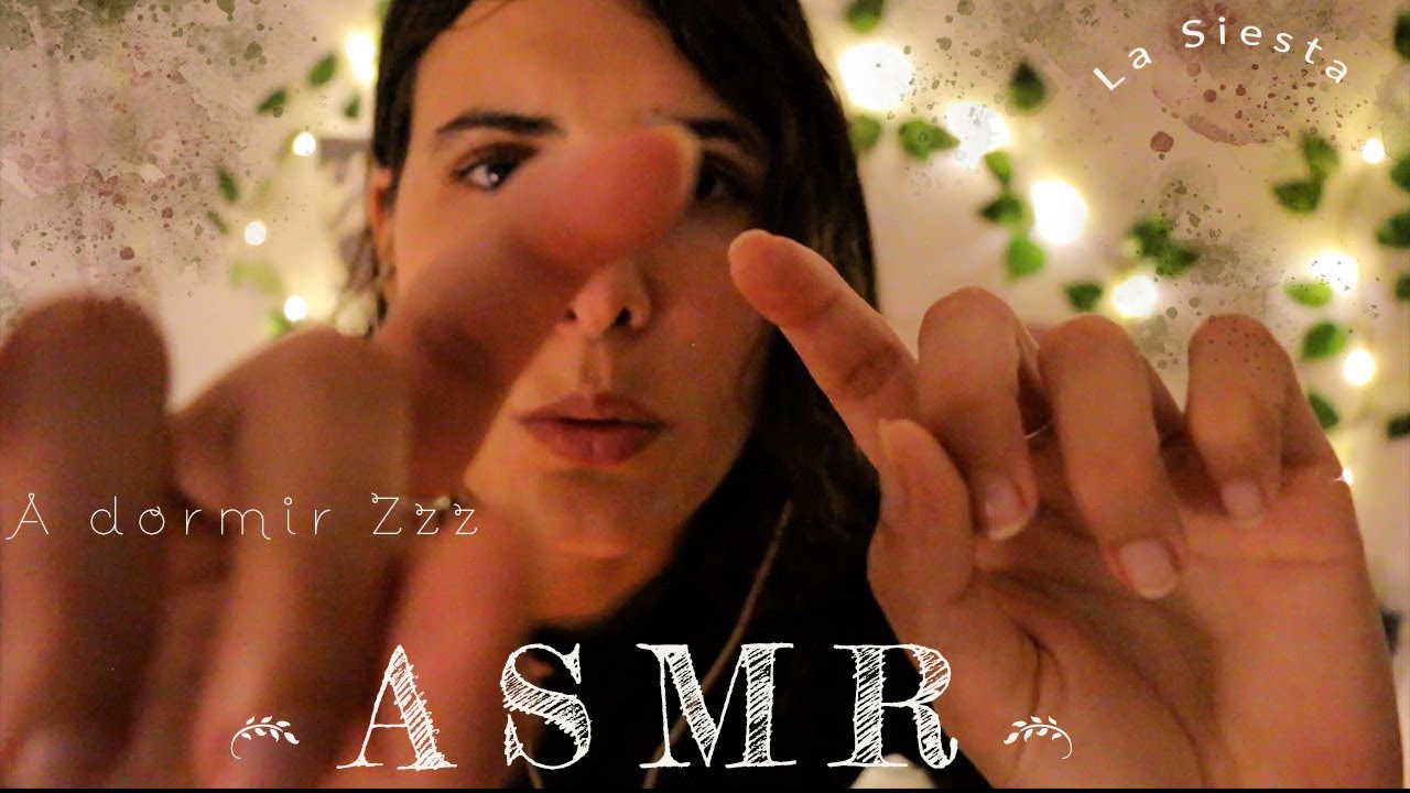 ASMR español│ Susurros+Movimiento manos+tocando cara+tapping lente│