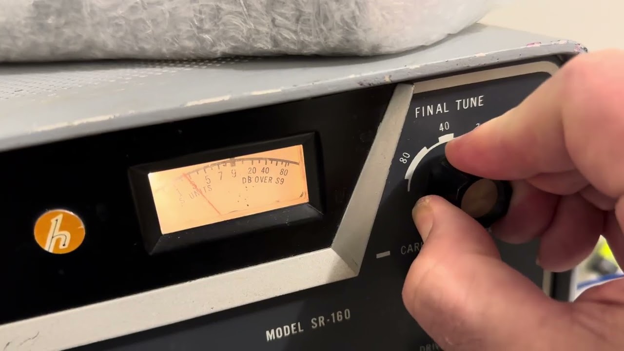 Hallicrafters SR-160 power output demo into a dummy load. EBay demo