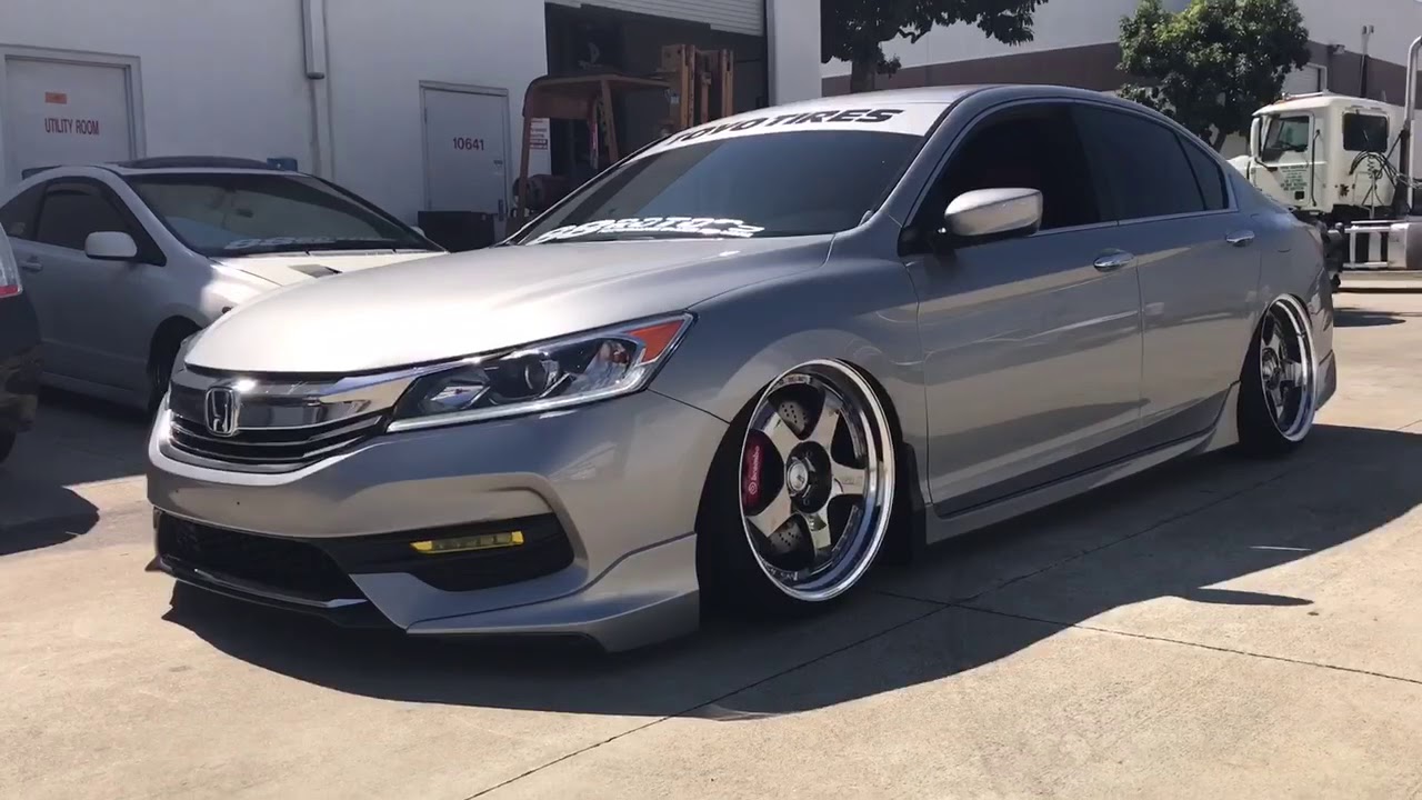 Honda Accord Sport Sedan 2015 2016 года на пневмоподвеске Airlift, колесах SSR SP1 и многом другом!
