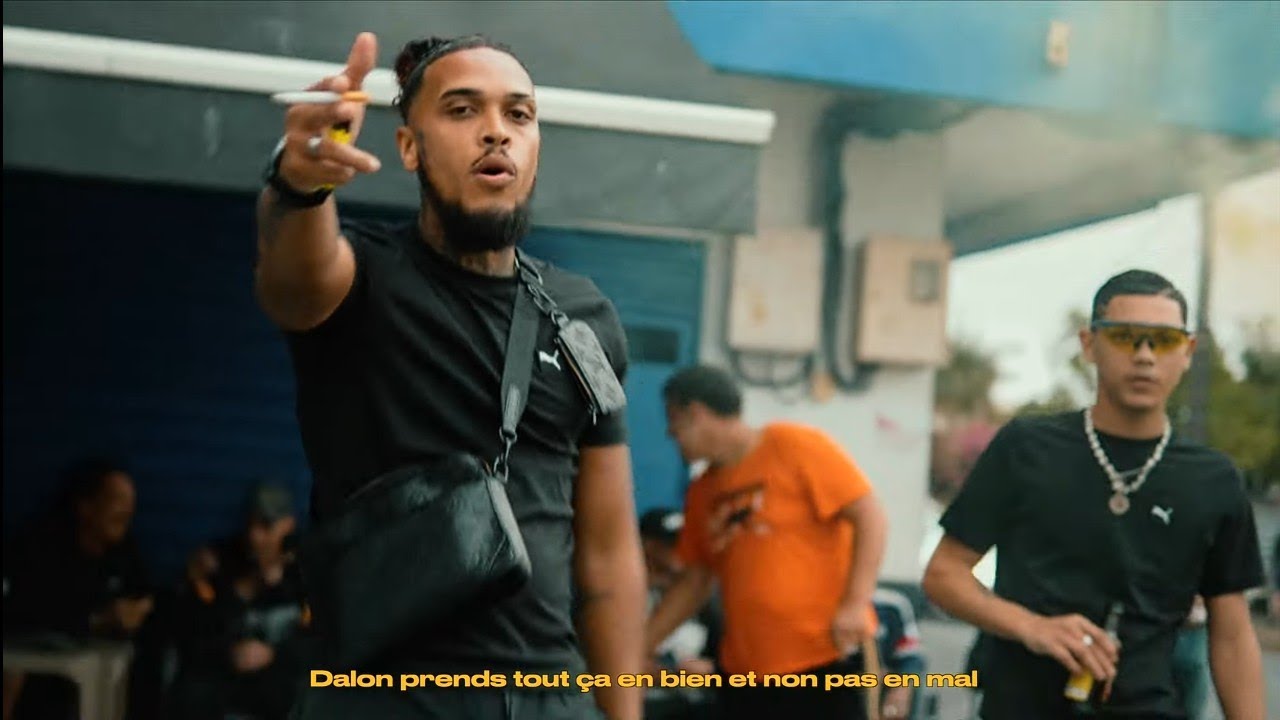 Malcolm _ Pas en Mal ft. Marlon (clip officiel)