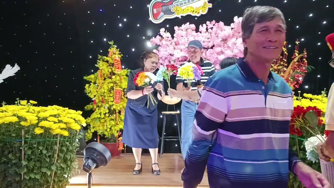 Thao thức vì em St : lam phương TB : anh chị năm 