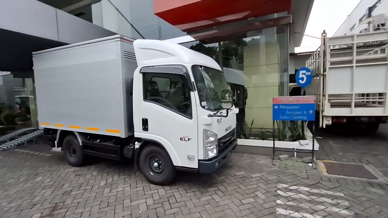 truk Isuzu ELF 4 Roda NLR surabaya Box aluminium