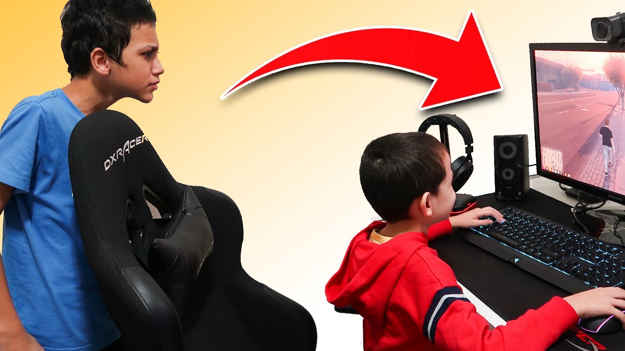 Flagrei meu irmãozinho Jogando GTA RP na Minha Conta