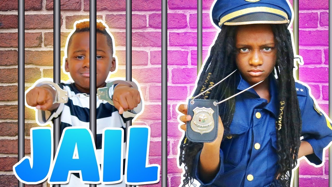 Police Kid SideWalk Patrol  (Pretend Play)