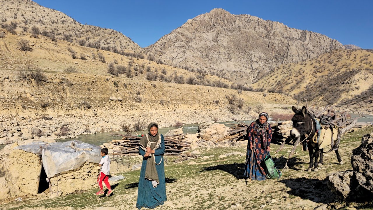 Nomadic Life:Hard Life of Single Nomadic Girls on the Khersan River in Zagros Mountains