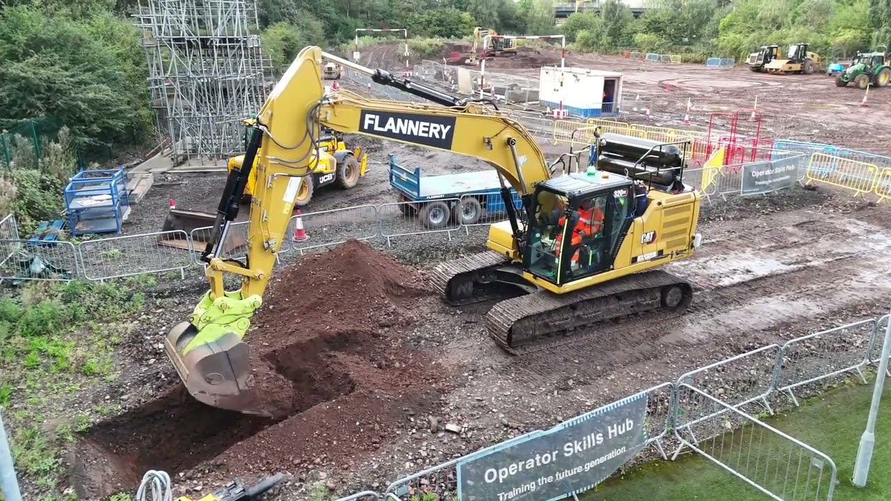 Смесь водорода и дизельного топлива приводит в движение экскаватор Cat 320 компании Flannery Plan...