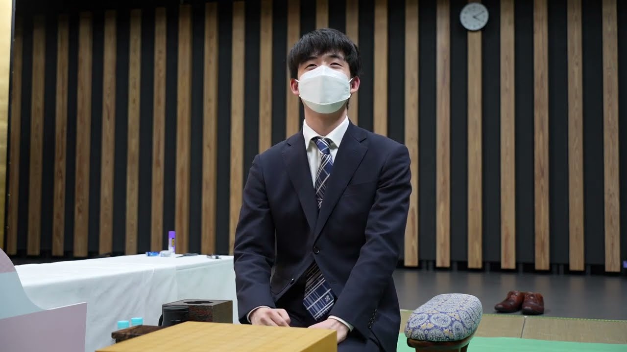 藤井聡太竜王、将棋の渡辺くん「好きなマンガで…」～名人戦第3局対局前日の対局者インタビュー～【第81期将棋名人戦・第3局】＝北野新太撮影