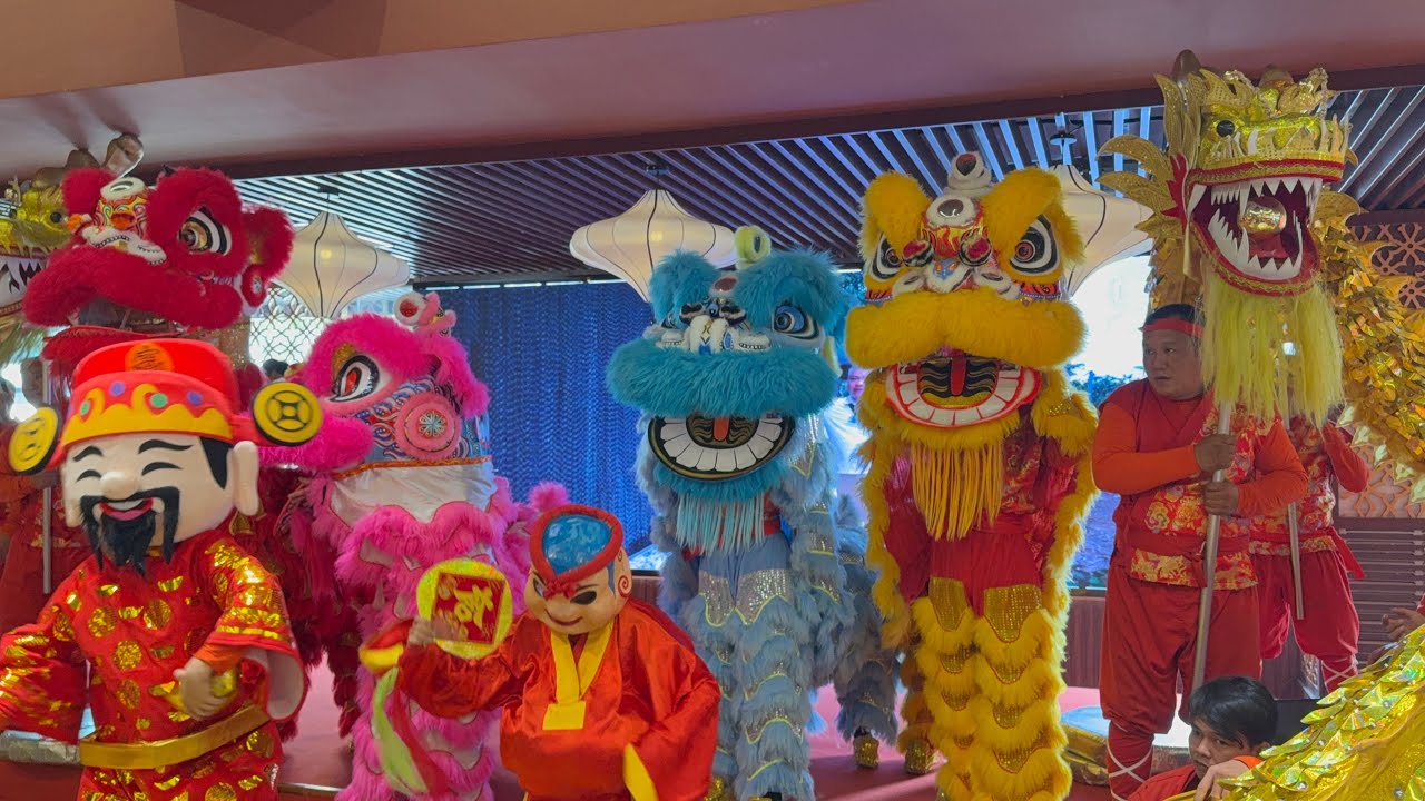 Khai Trương Nhà Hàng Thuận Kiều Mời 2 Đoàn Lân Nổi Tiếng Nhất Sài Gòn Nhơn Nghĩa & Tinh Anh Về Múa 