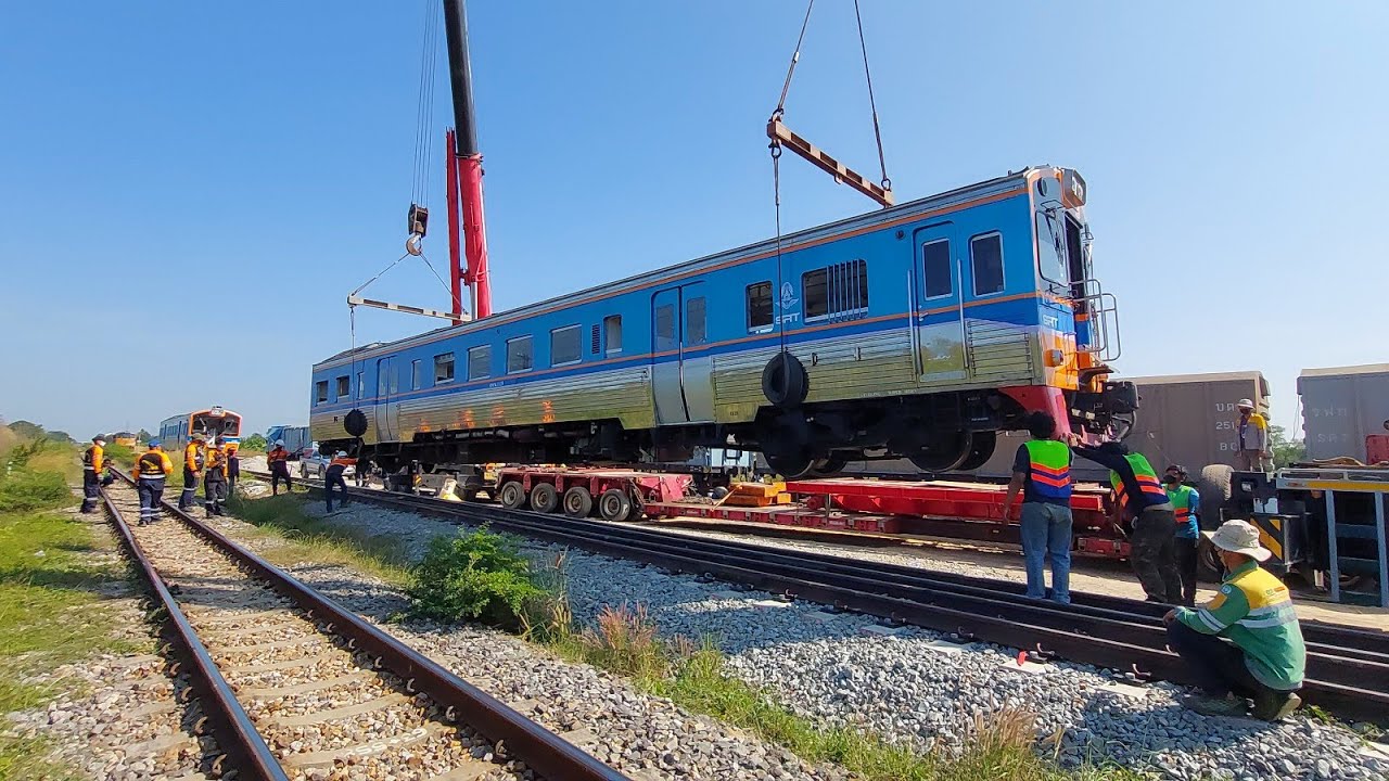 ชมการยกรถดีเซลราง 1214+1248 และ 1102+1125 ที่สถานีรถไฟชุมทางหนองปลาดุก