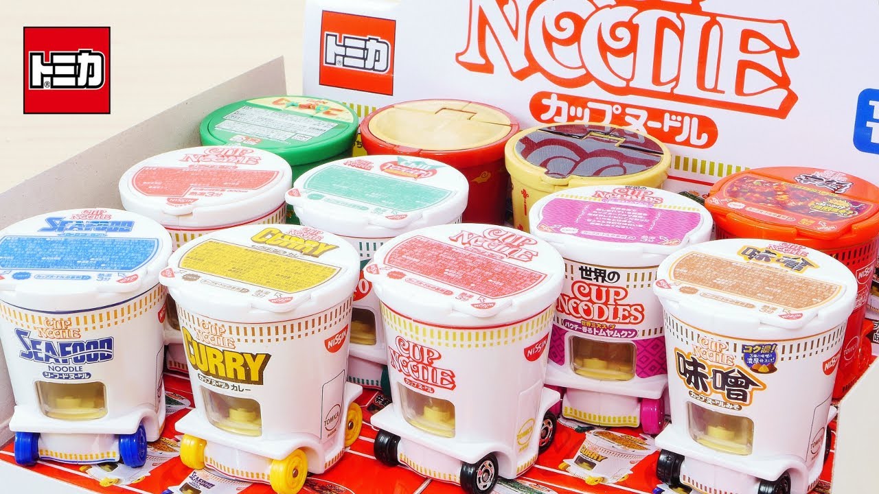ぎっしり並べて満足しようｗ トミカ カップヌードルコレクション カレーもシーフードもトムヤムクンも！