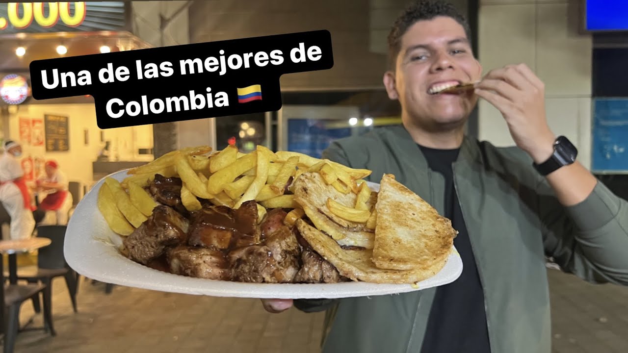 Probando COMIDA CALLEJERA en MEDELLIN 2022 🔥 Salchipapas - Costillas callejeras y demás 🤤