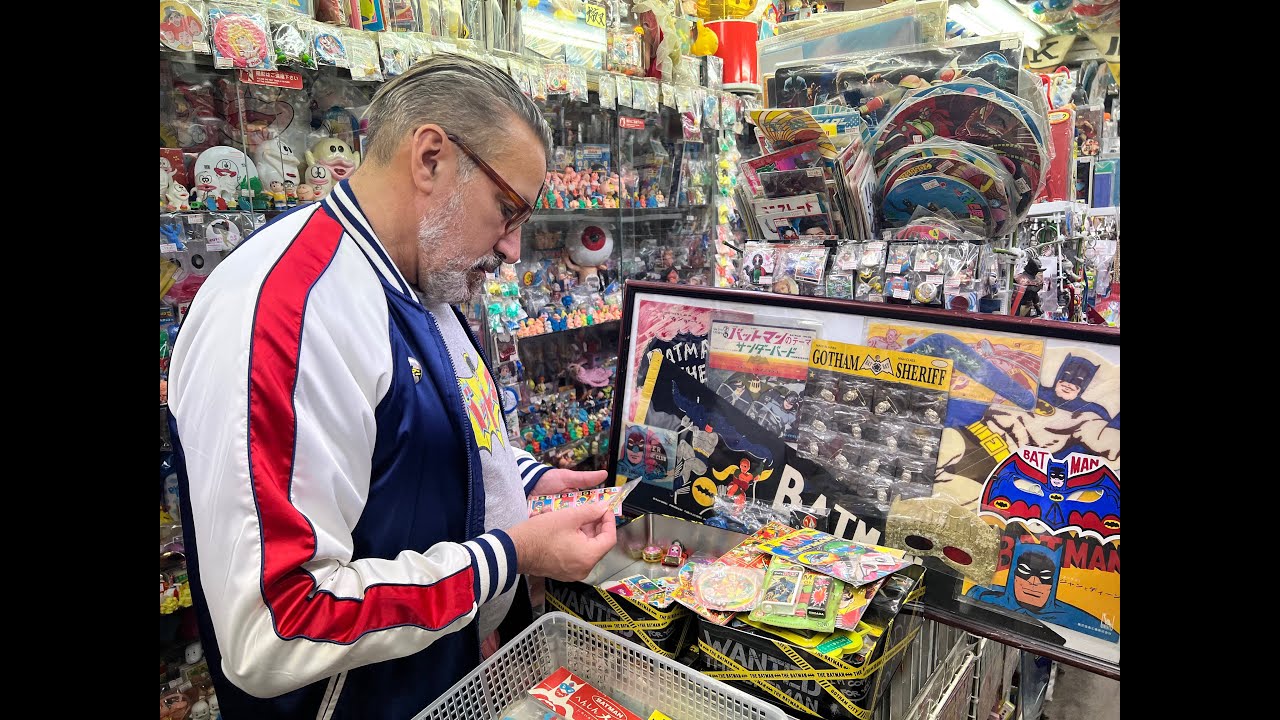 バットマン探索＠中野ブロードウェイ　チップキッド来日x東京トイカフェ＆ガオッチ訪問　Chip Kidd ・ Batman Toy Hunt in Nakano Broadway 2023
