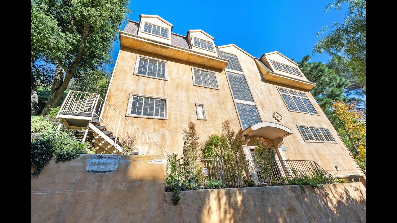 1808 Franklin Canyon Drive Beverly Hills, CA |