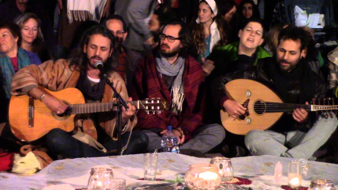 אך טוב וחסד - מעגל שירה בכיכר הבימה 20/3 -  Unite In Babylon