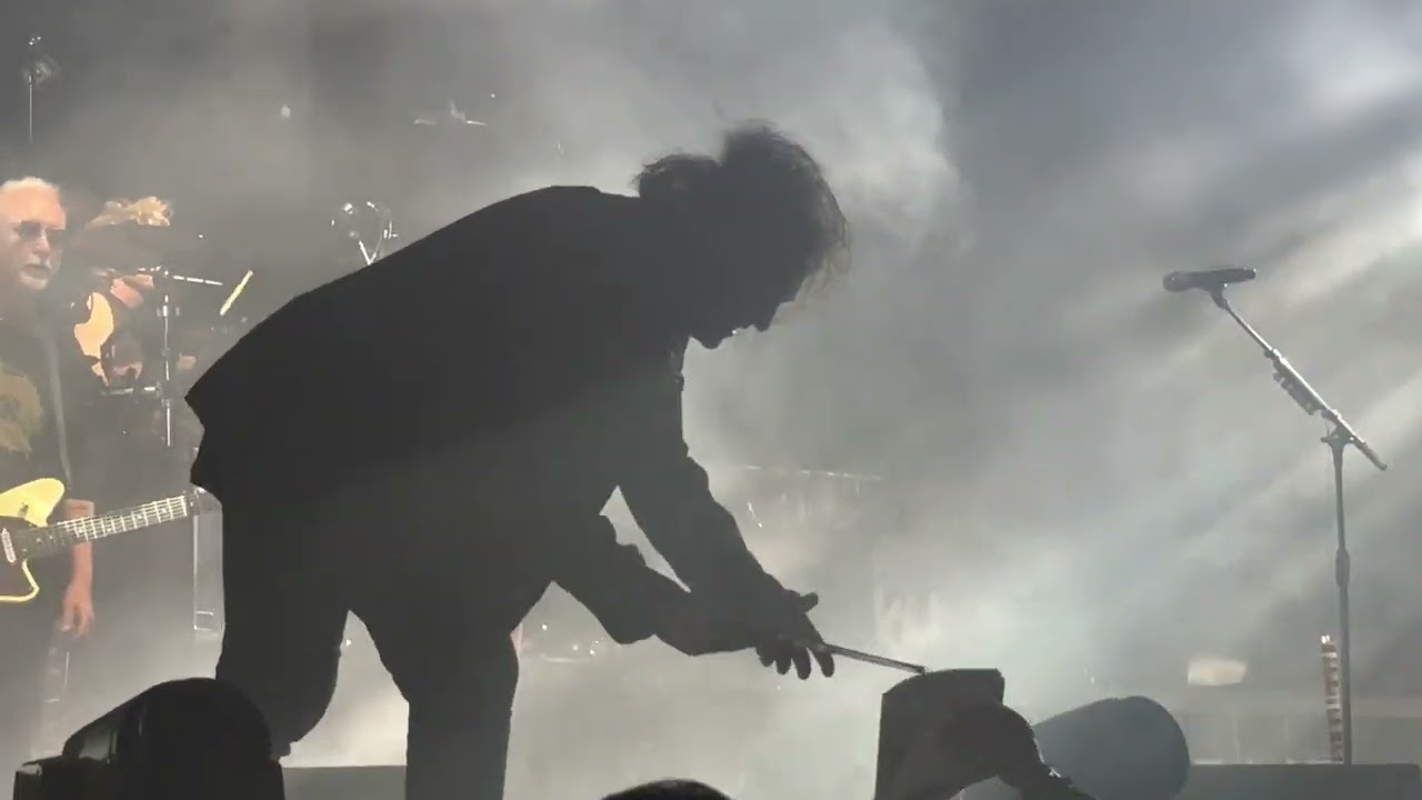 The CuRE - Alone - Montpellier Arena - 08.11.22