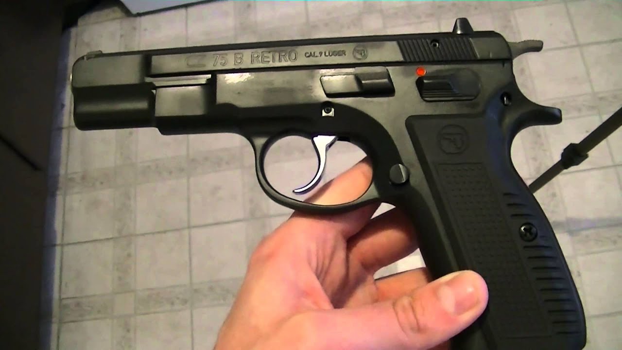CZ 75B Retro close up