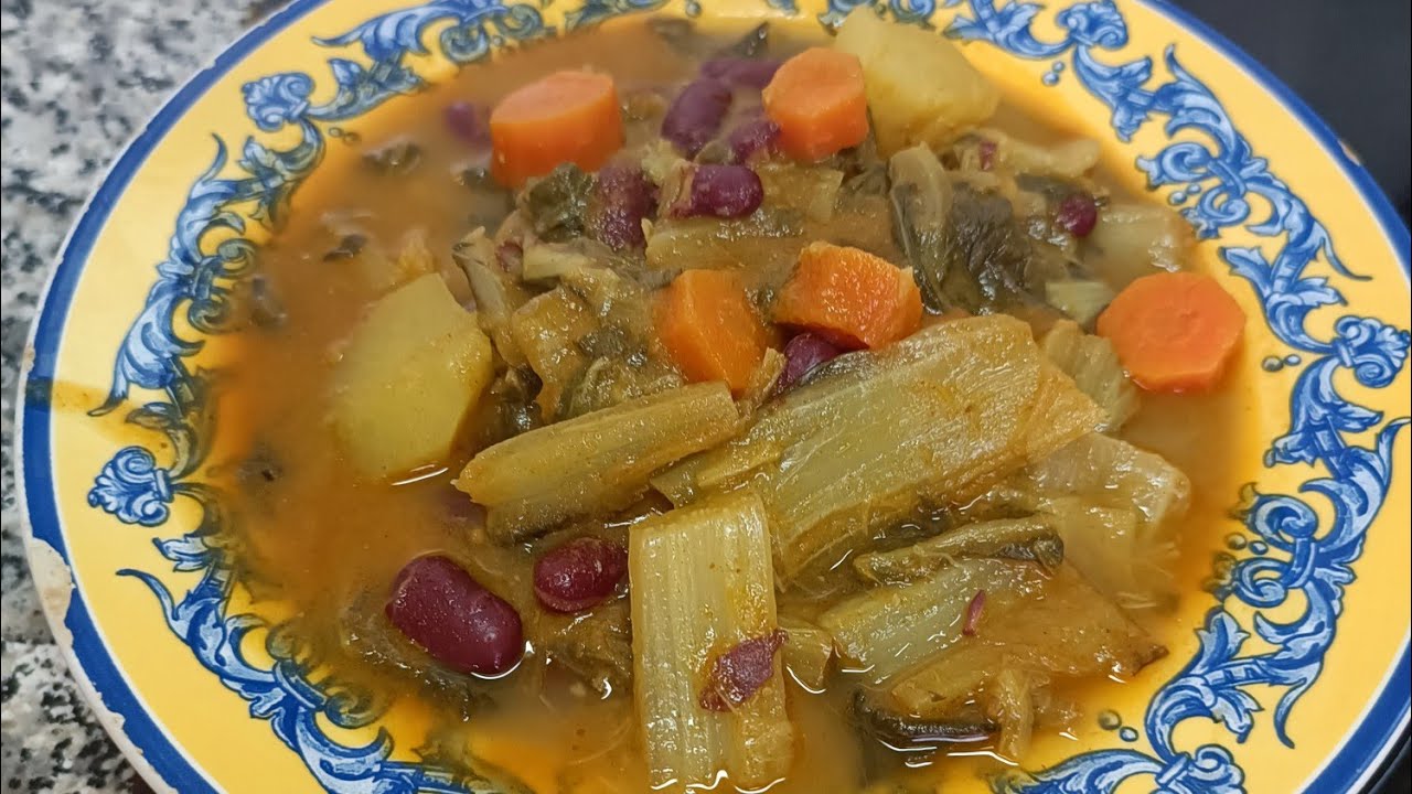 Potaje de pencas de acelga y alubias rojas 🫘 Muy saludable 😍 #pencas #acelgas #alubias #potaje