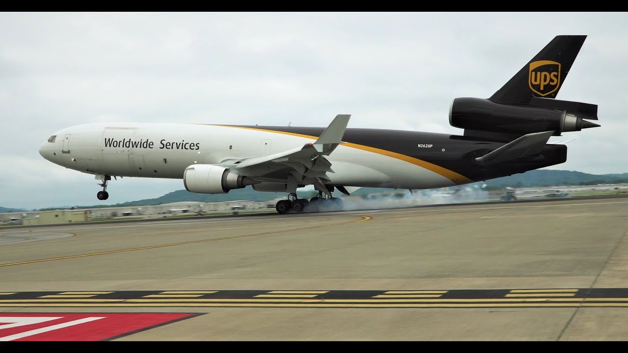 UPS SMOKESHOW: Airside Planespotting at Louisville (4K)