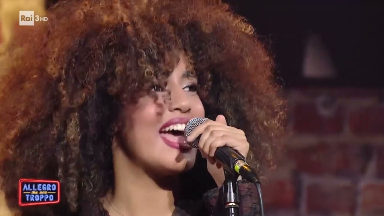 Selma canta Flashdance What A Feeling di Irene Cara su Rai3 ad 